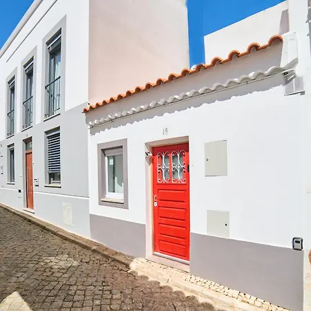 La Puerta Roja