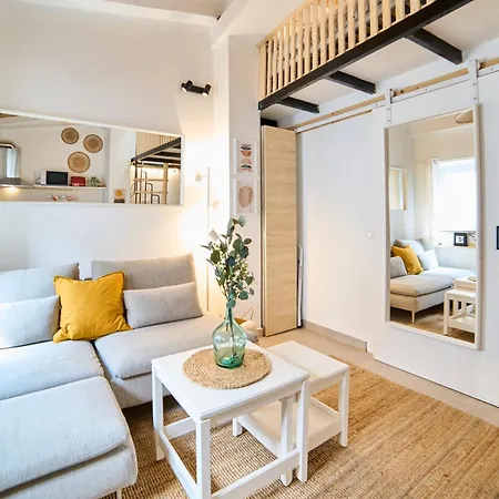 La Puerta Roja * לאגוּ‏ש