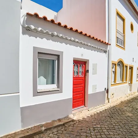 La Puerta Roja לאגוּ‏ש