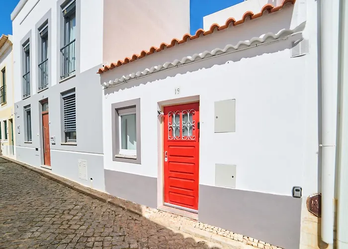 La Puerta Roja Lagos